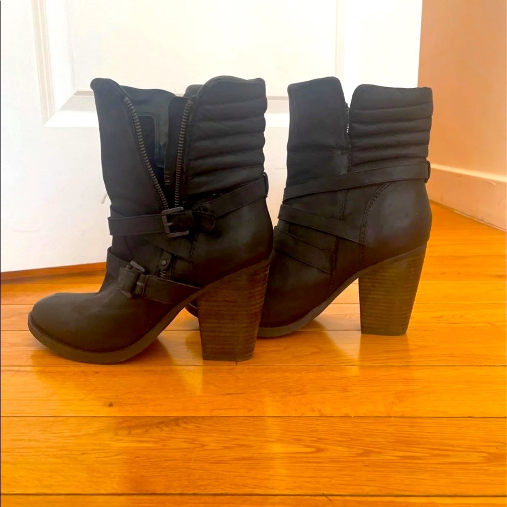Steve Madden ankle bootie